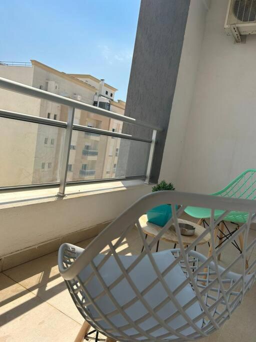 Cosy Et Spacieux, Avec Balcon อาริอานา ภายนอก รูปภาพ